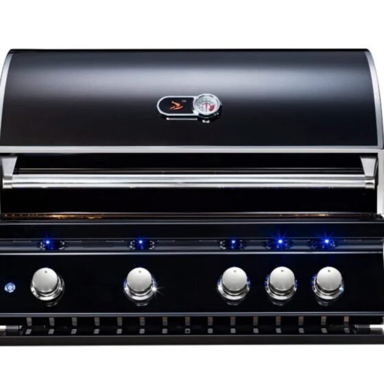 Whistler Whistler Built-In 4 Burner Black with Cover and Rotisserie Kit